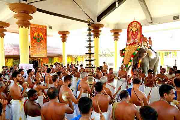 Chiravarambathukavu Temple Gallery